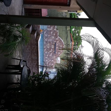 Cabinas Madeleine Puntarenas Exteriér fotografie
