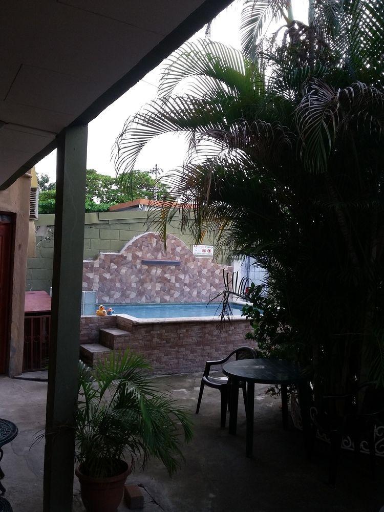 Cabinas Madeleine Puntarenas Exteriér fotografie