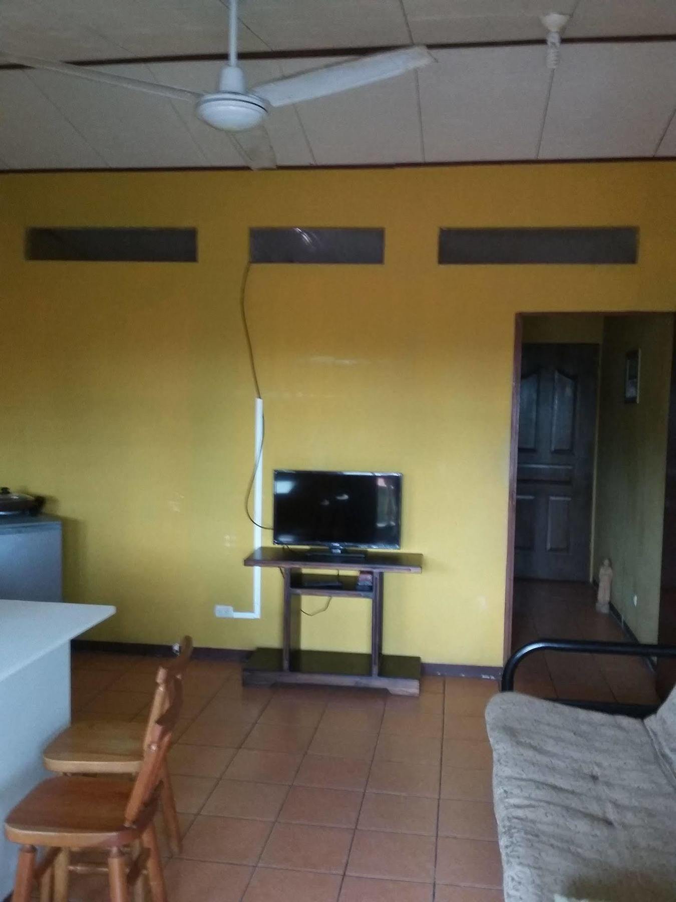 Cabinas Madeleine Puntarenas Exteriér fotografie